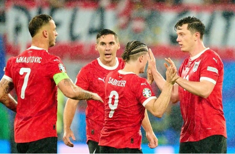 Áo vs Tunisia